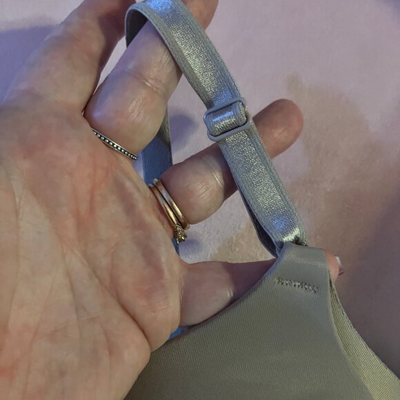 Warners Tan Bra NO wire 34C Like NEW - Picture 5 of 6